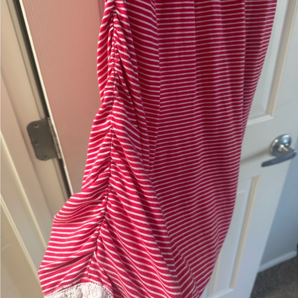 Red and White Striped Sleeveless Dress - Picture 3 of 3